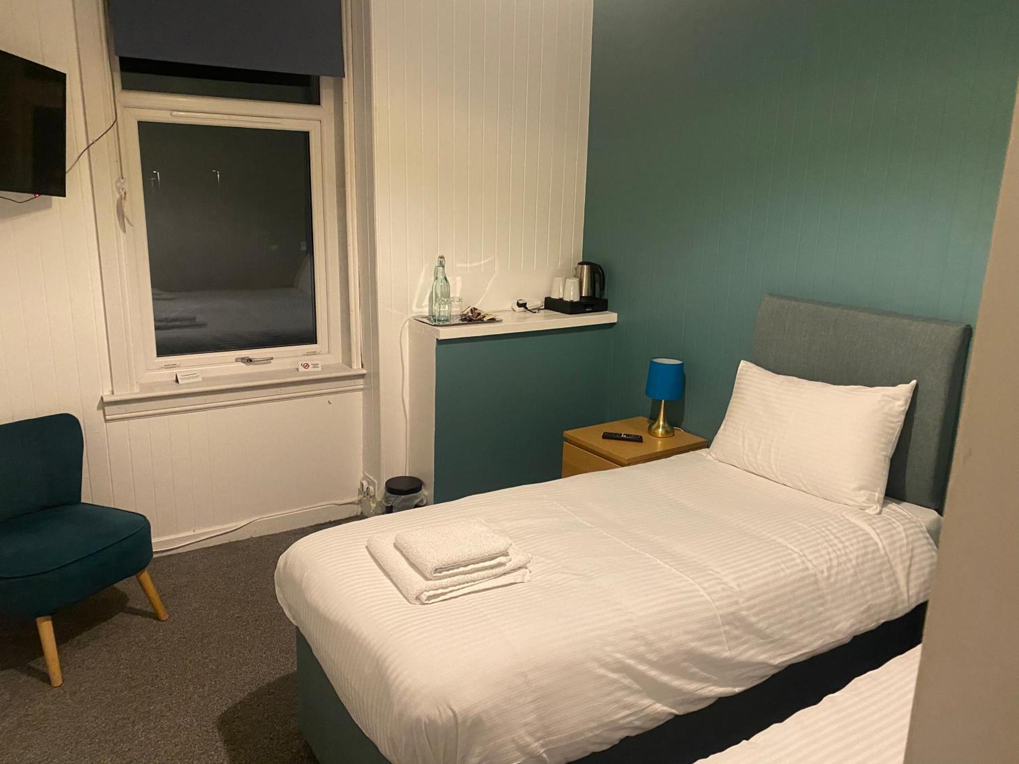 Queensberry Arms Hotel Kirkconnel ภายนอก รูปภาพ